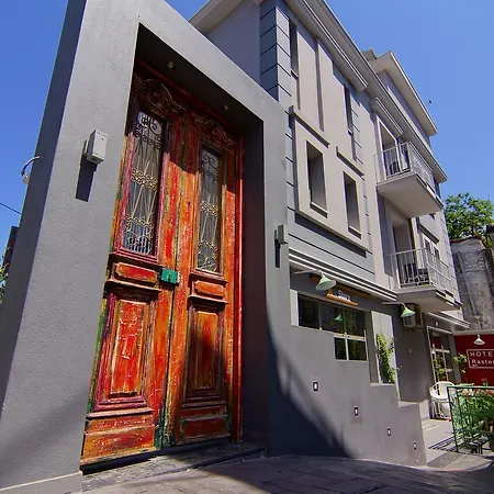 Rastoni - Helvetia Hotell *